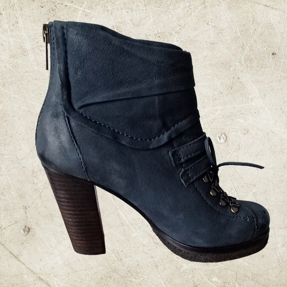 Apepezza Blue Leather Stacked Heel Ankle Boot size 6.5 - Picture 5 of 7